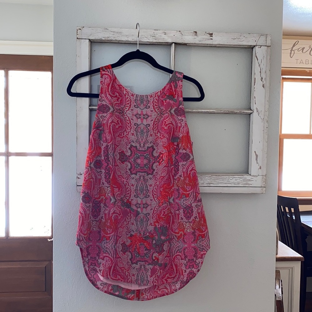 CAbi #127 - Jubilee Pink Paisley Sleeveless Top